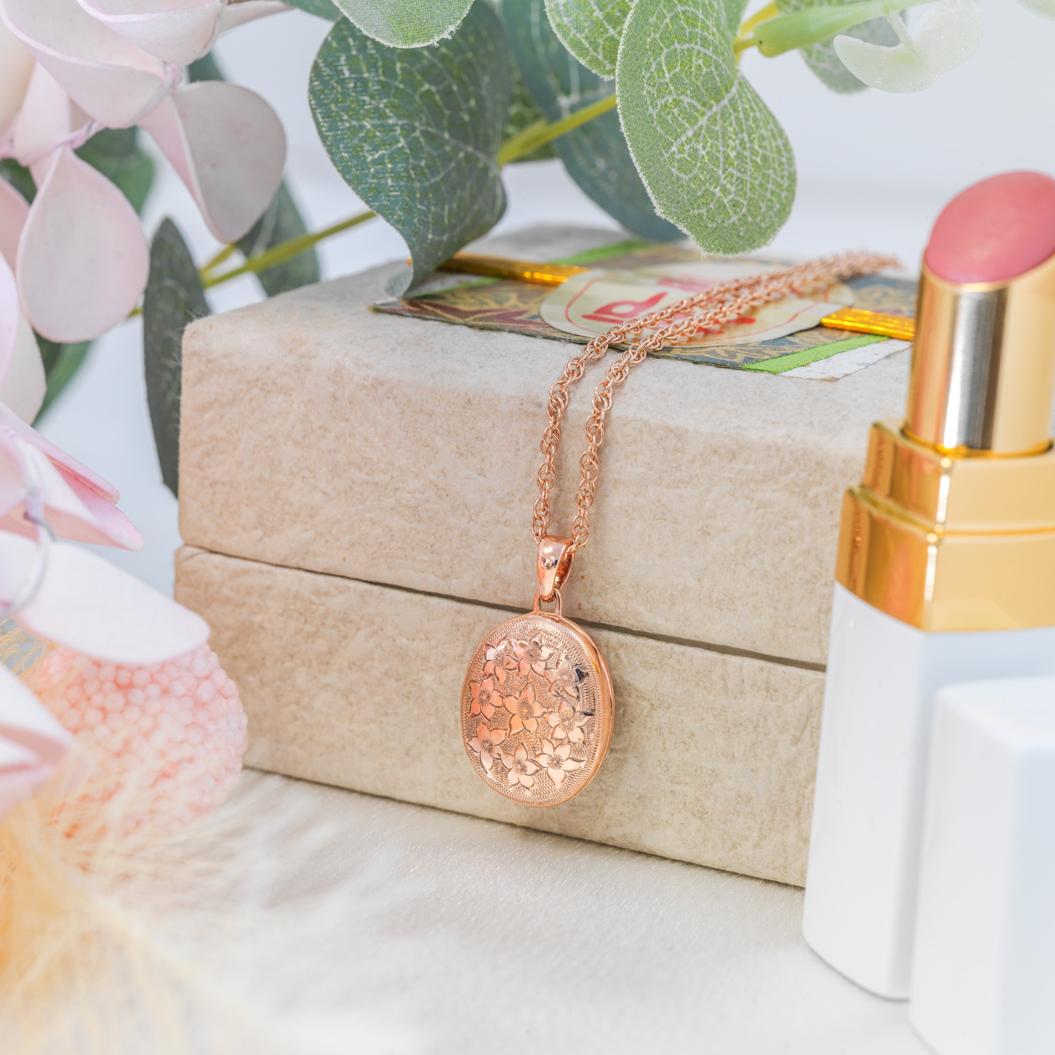 Product title: Rose Gold Bouquet Locket, product type: Locket