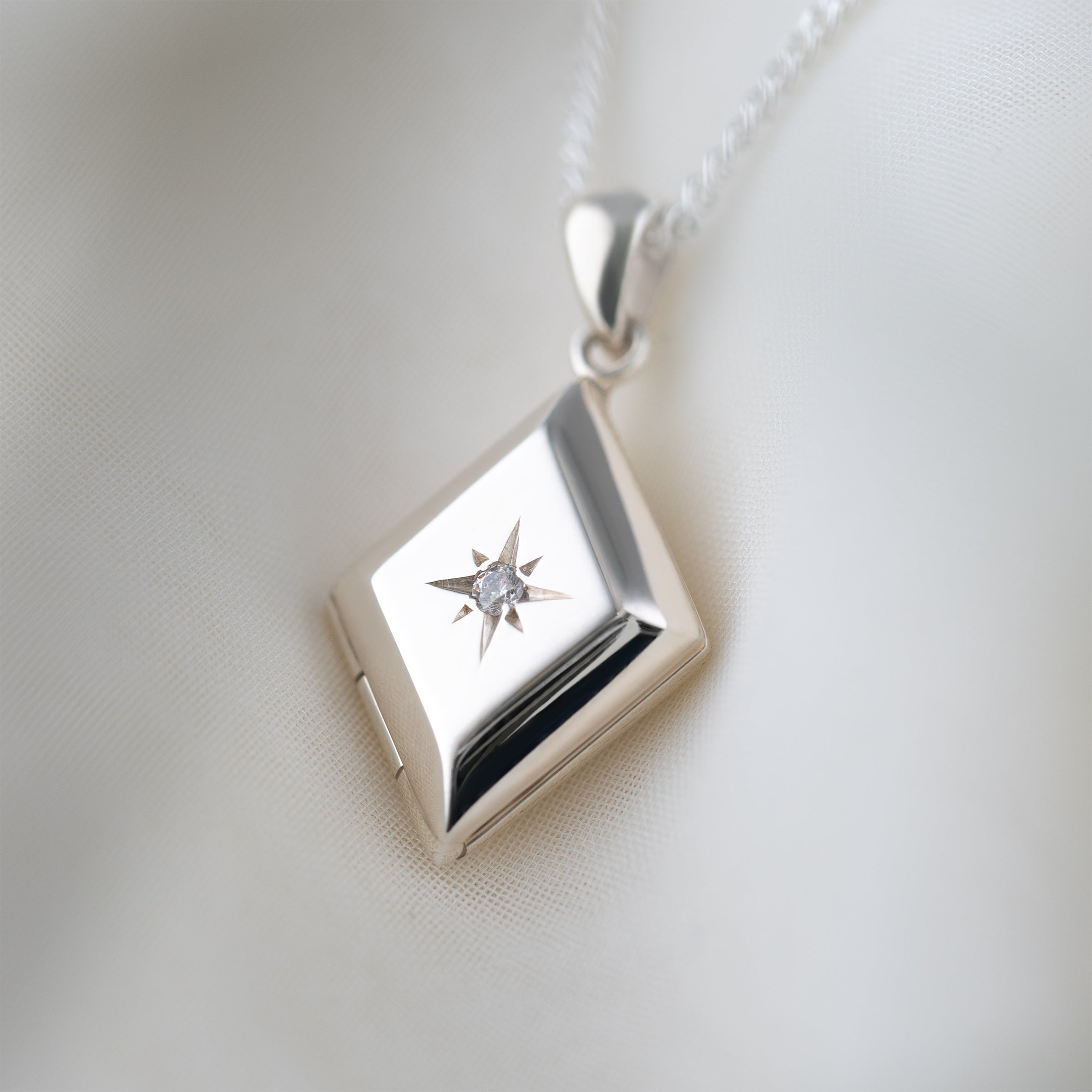 Product title: Contemporary Sparkle Locket, product type: Locket