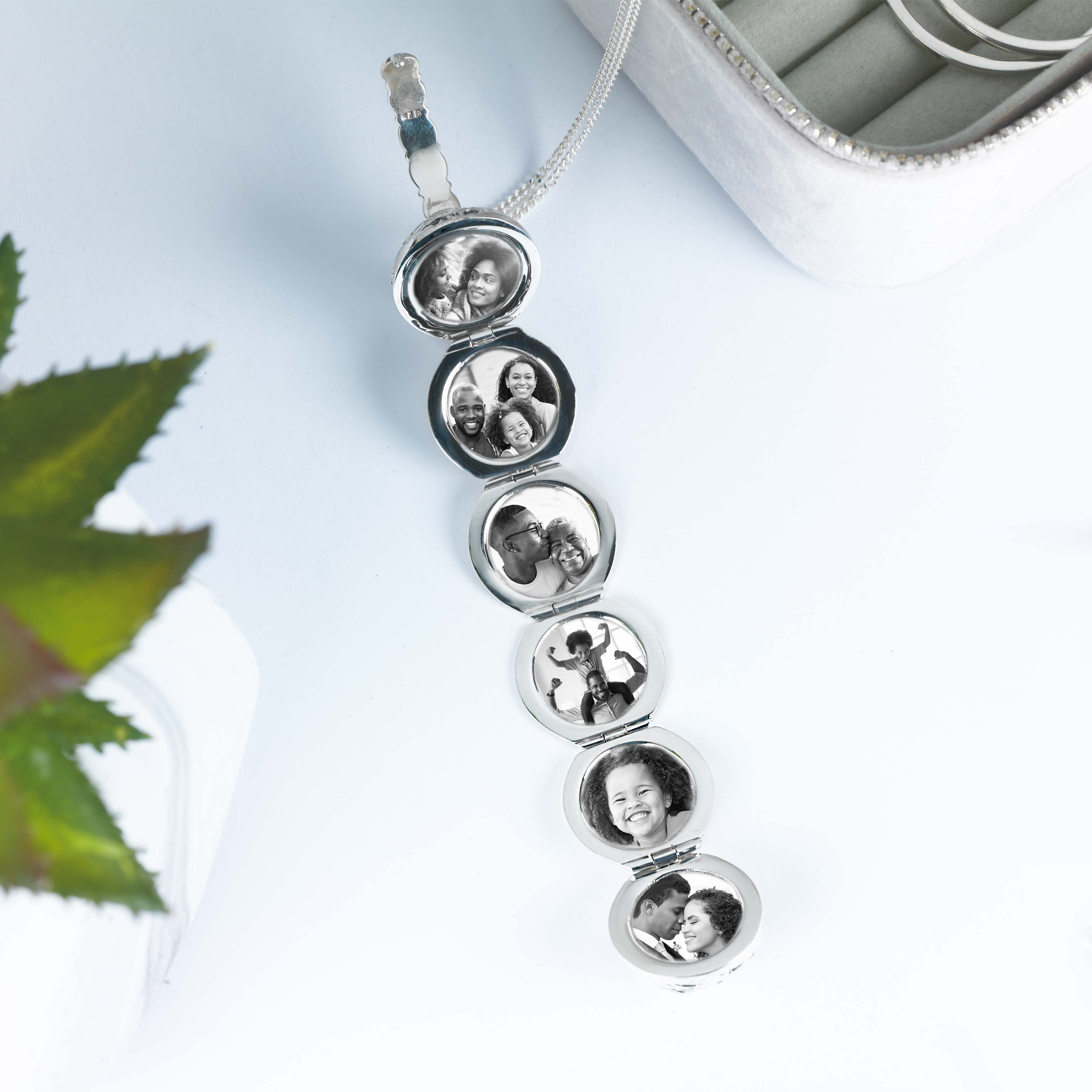 Product title: 6-Photo Locket Ball, product type: Locket