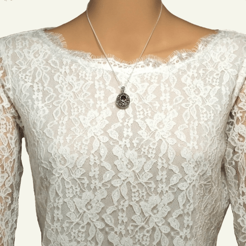 Product title: Marcasite and Cubic Zirconia Locket 22 mm, product type: Locket