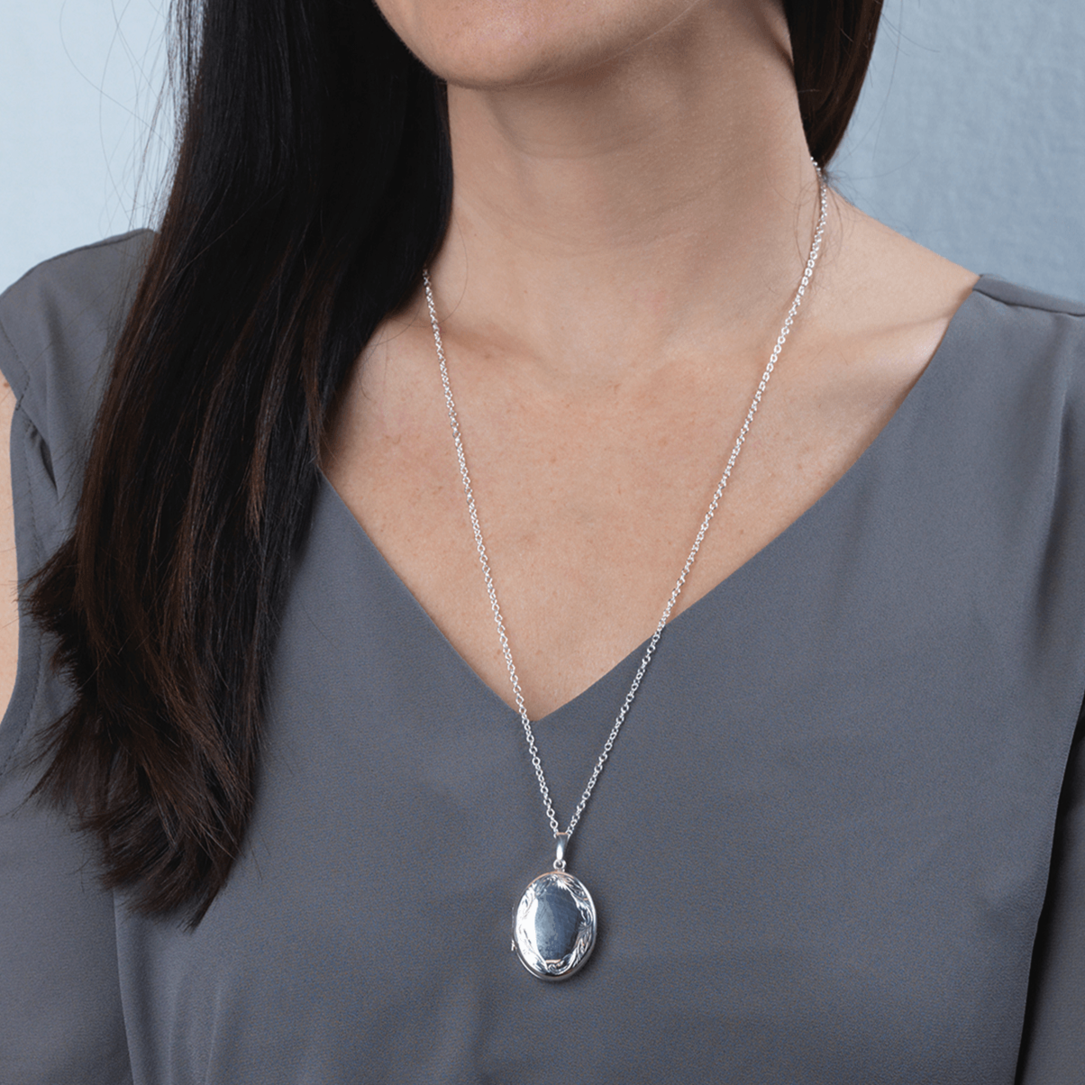 Product title: Hand Engraved Foliate Border 4-Photo Locket 30 mm, product type: Locket