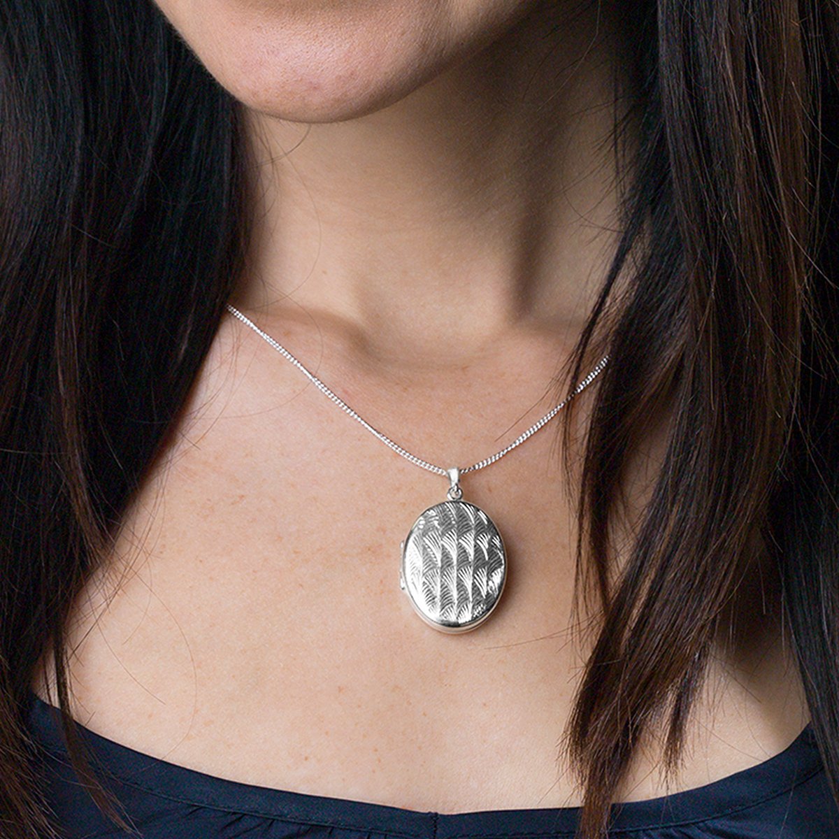 Product title: Art Deco Feather Pattern Locket, product type: Locket