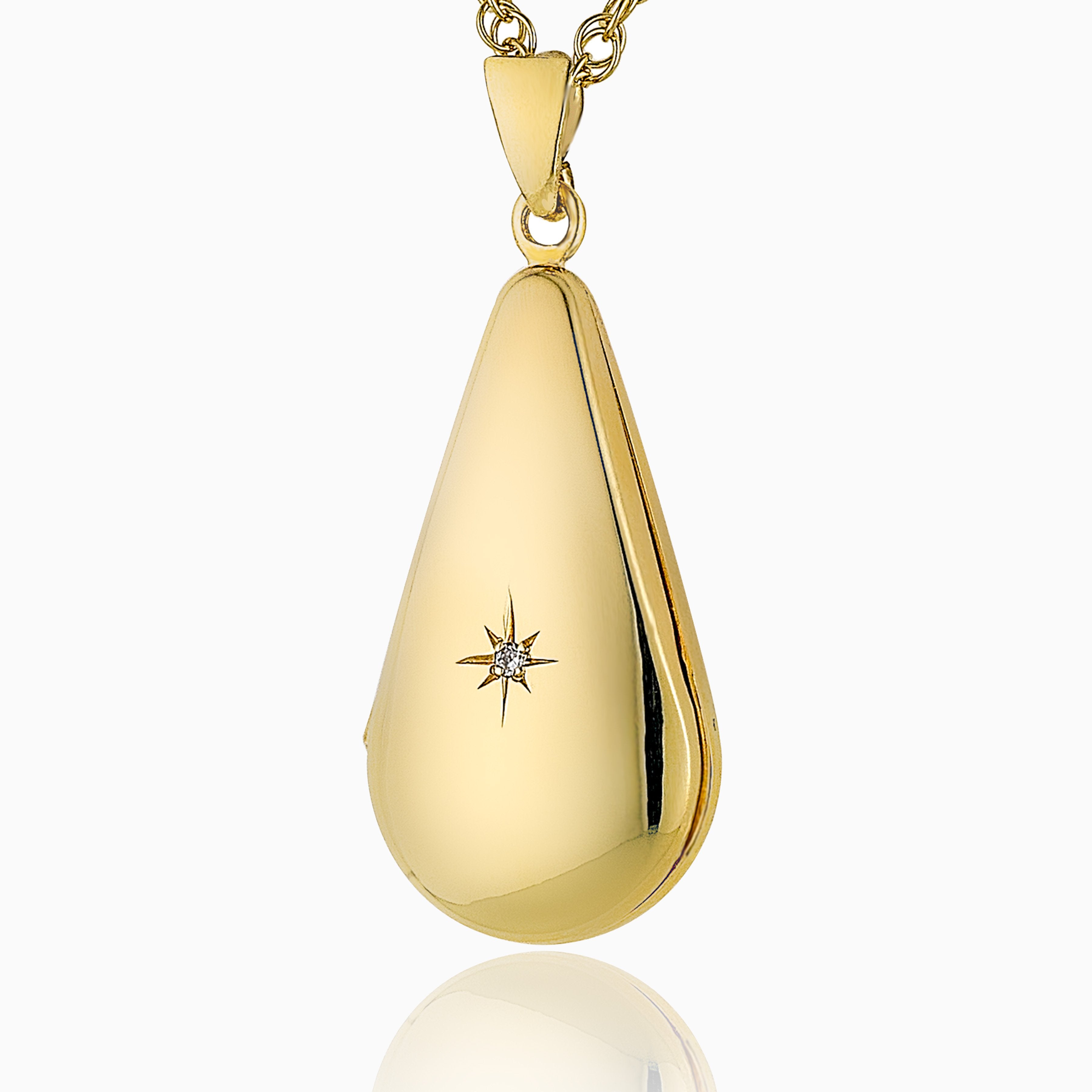 Front shot of a 9 ct gold slim locket with a diamond in the middle, set with a 9 ct gold rope chain.