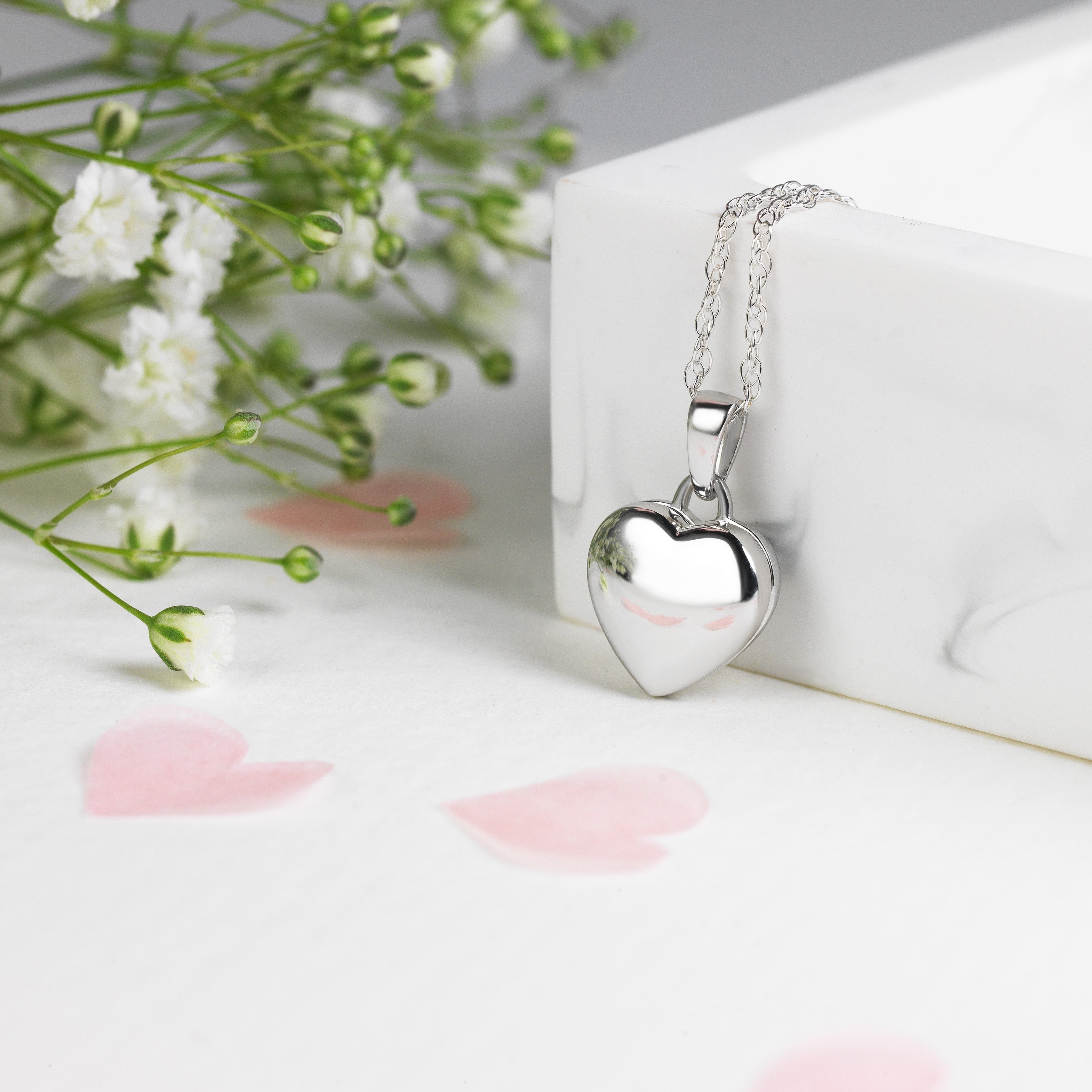 Product title: Tiny Silver Heart, product type: Locket
