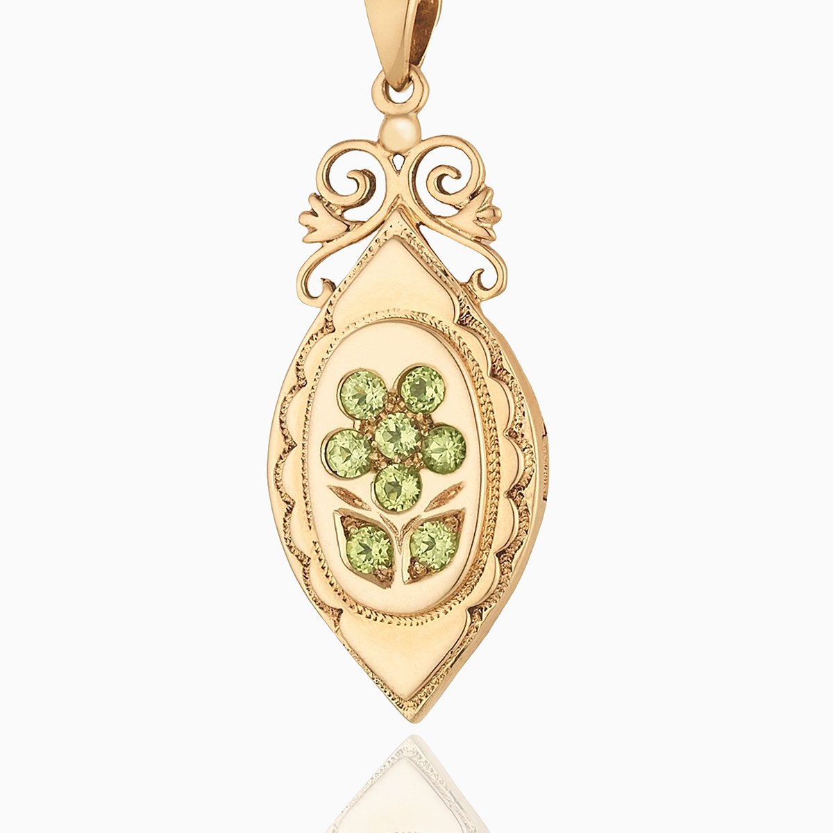 Product title: Peridot Vintage Style Locket, product type: Locket