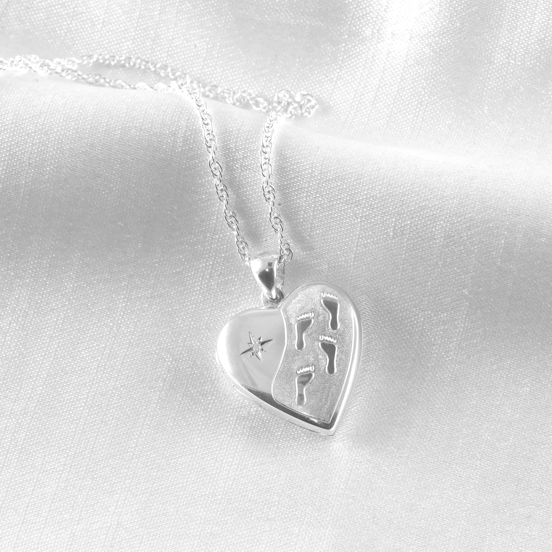 Footprints in clearance the sand locket