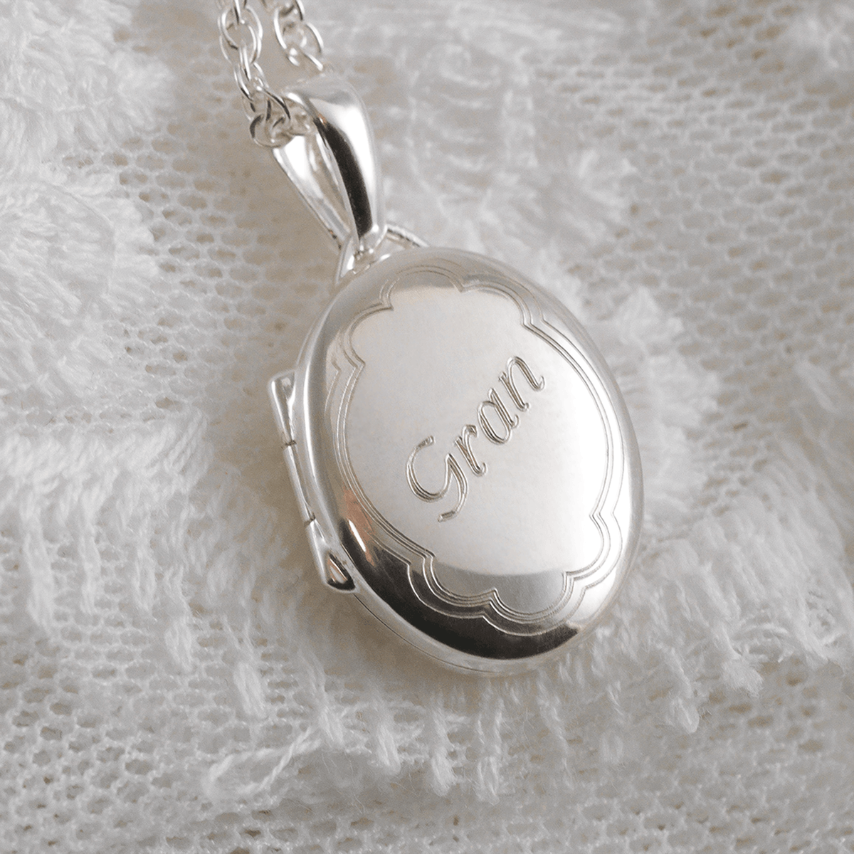 Silver Gran Locket – The Locket Tree