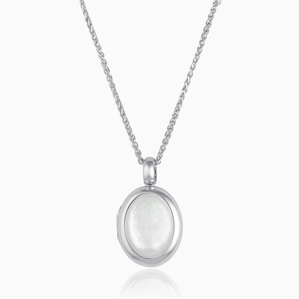 18 ct white gold oval locket set with mother of pearl, on an 18 ct white gold spiga chain